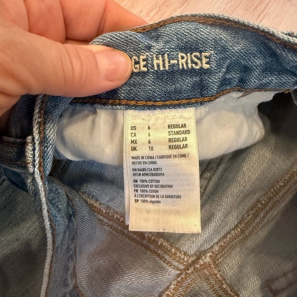 Woman’s American Eagle Vintage High Rise Two Tone Fringe Button Fly Jeans Size 6 - Picture 5 of 8